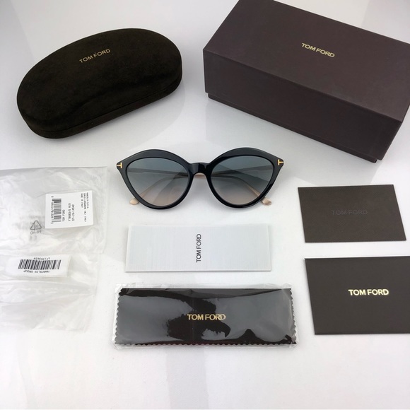 New TOM FORD Chloe Cat Eye Black Sunglasses - Picture 2 of 16